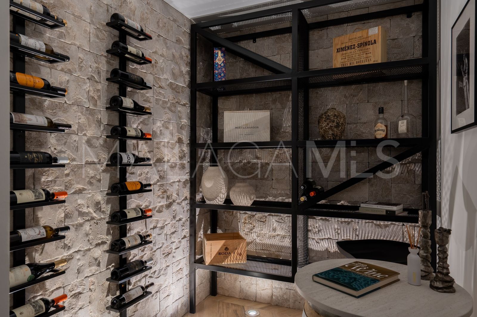 Villa for sale in Los Naranjos Hill Club