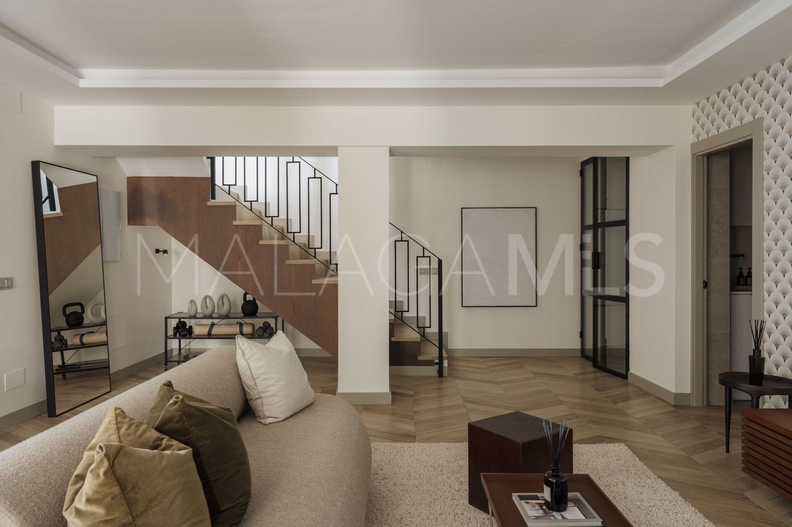 Villa for sale in Los Naranjos Hill Club