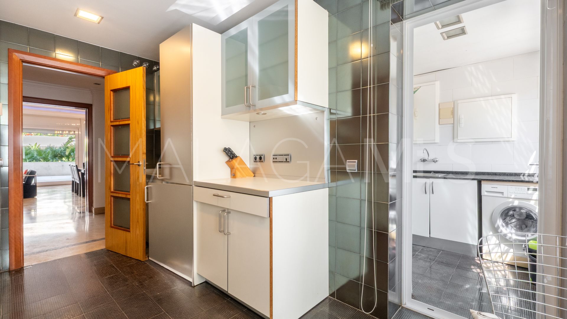 For sale ground floor apartment in El Embrujo Banús with 3 bedrooms