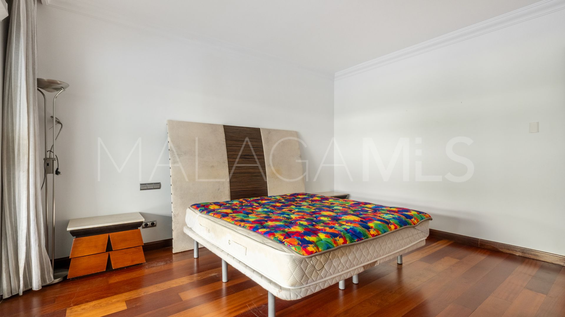 For sale ground floor apartment in El Embrujo Banús with 3 bedrooms