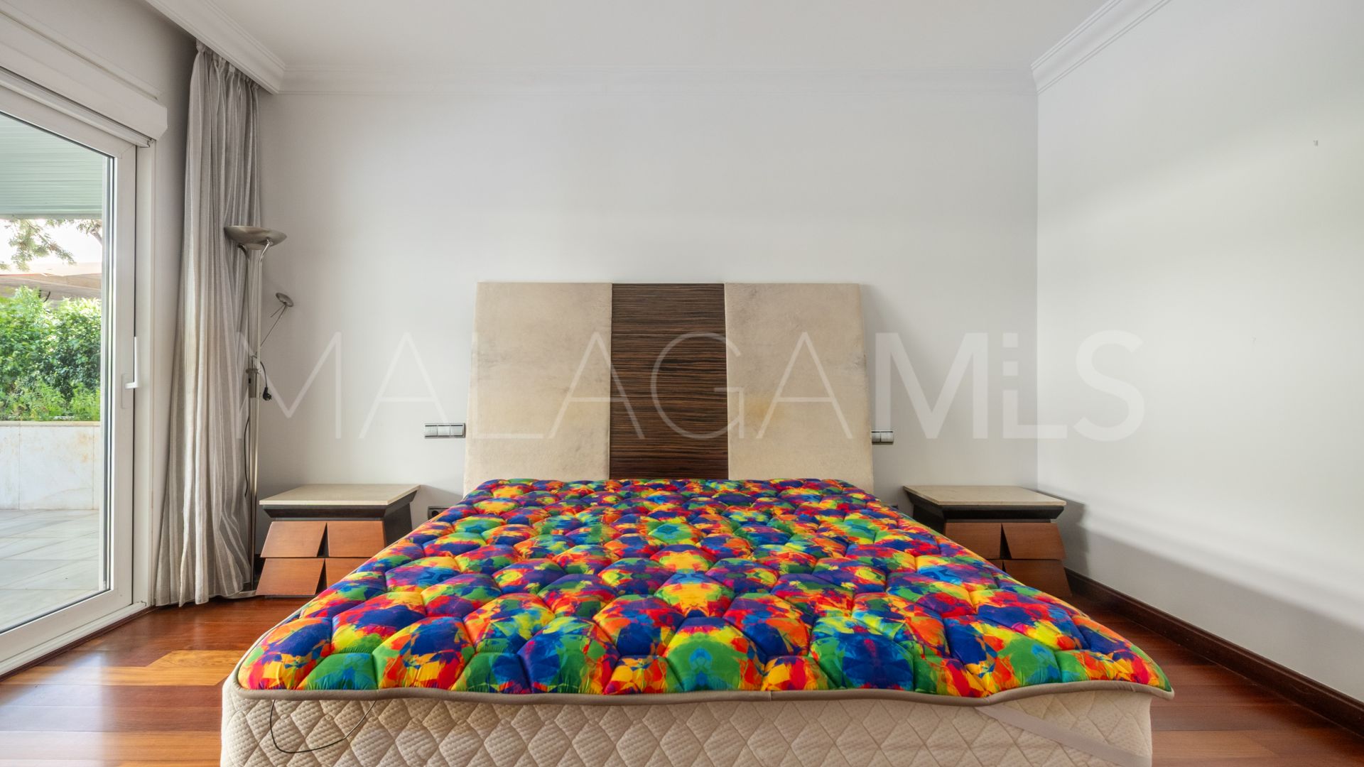 For sale ground floor apartment in El Embrujo Banús with 3 bedrooms