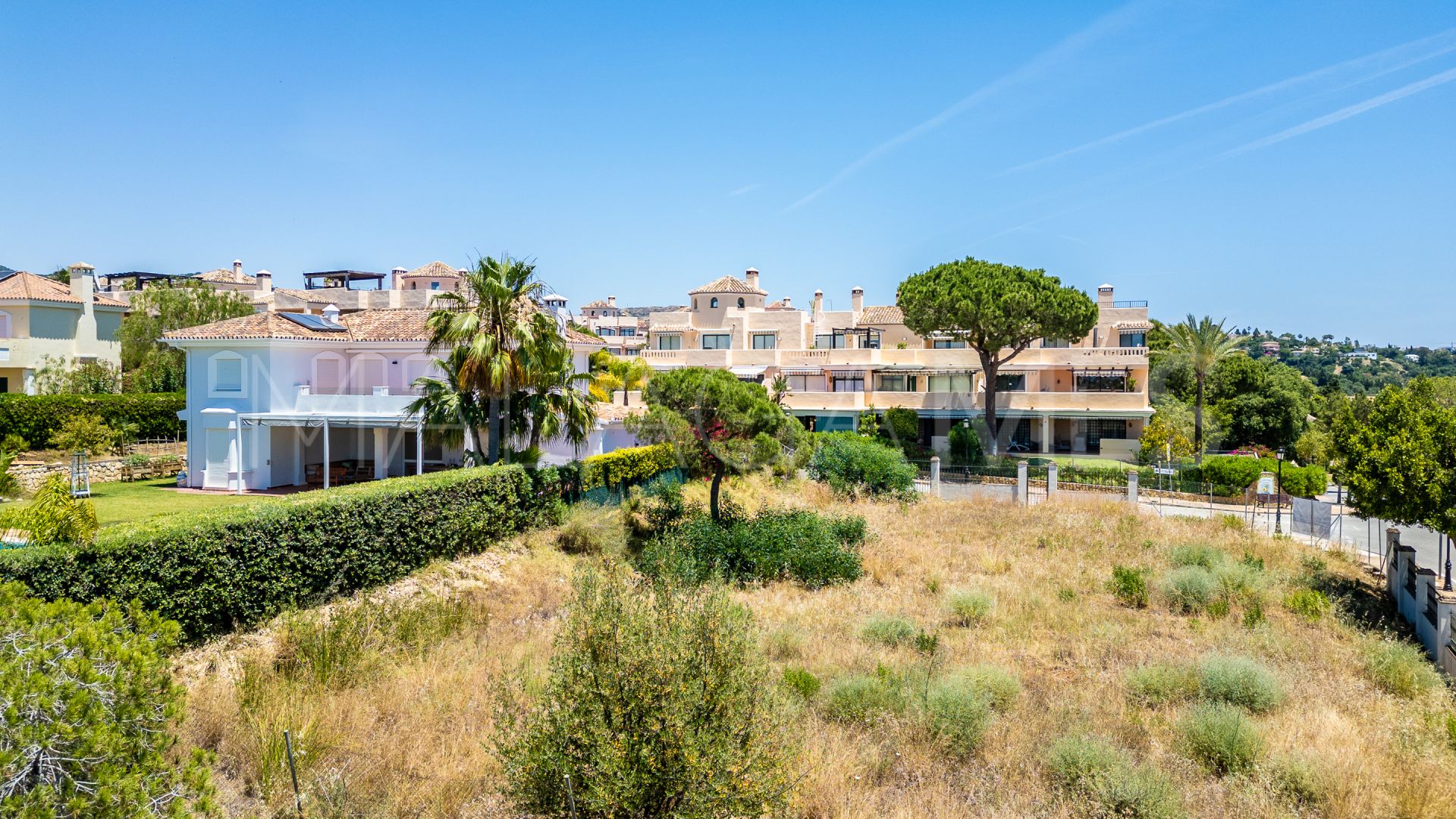 Grundstück for sale in Elviria