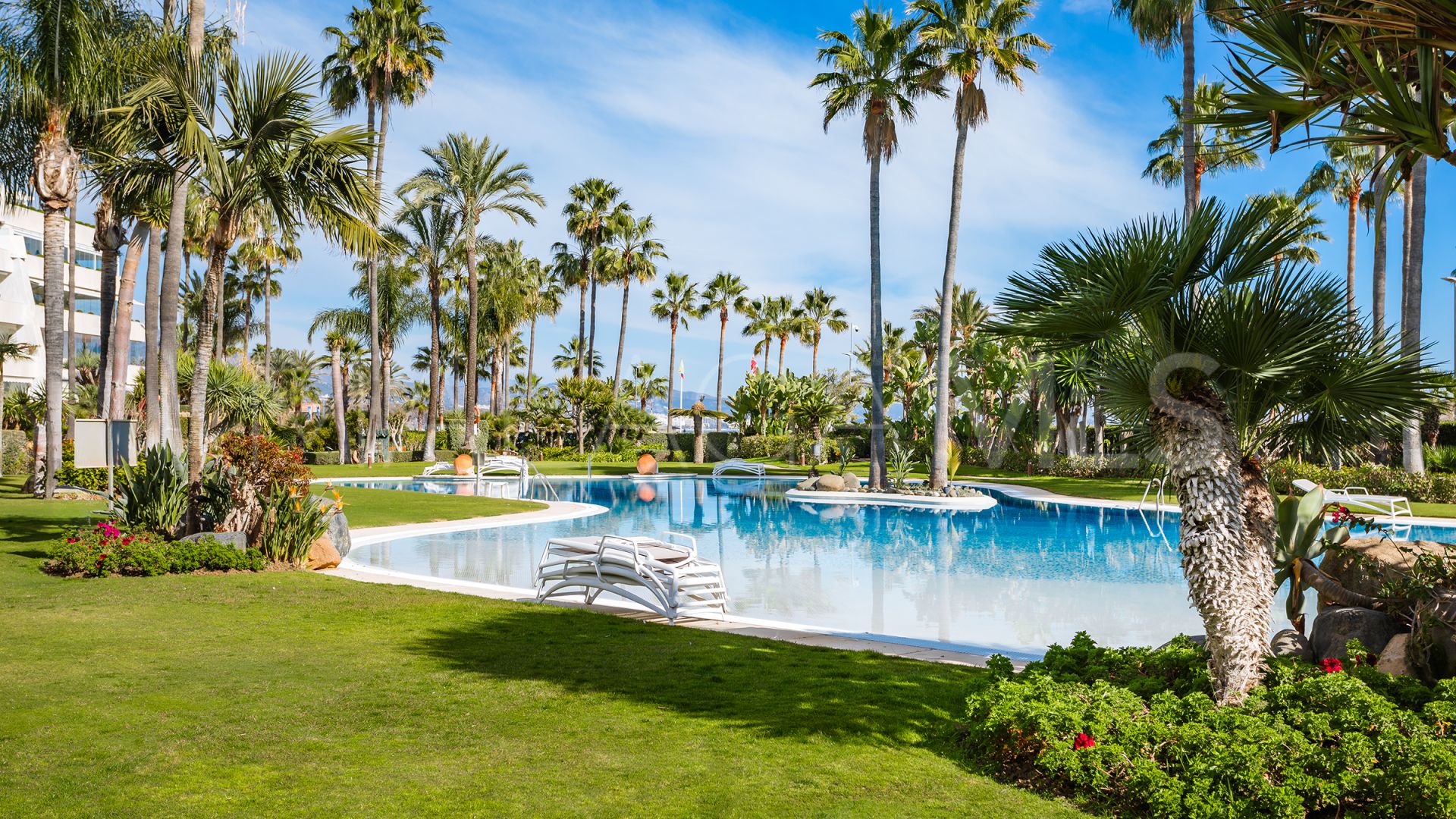 Markplanslägenhet for sale in Los Granados