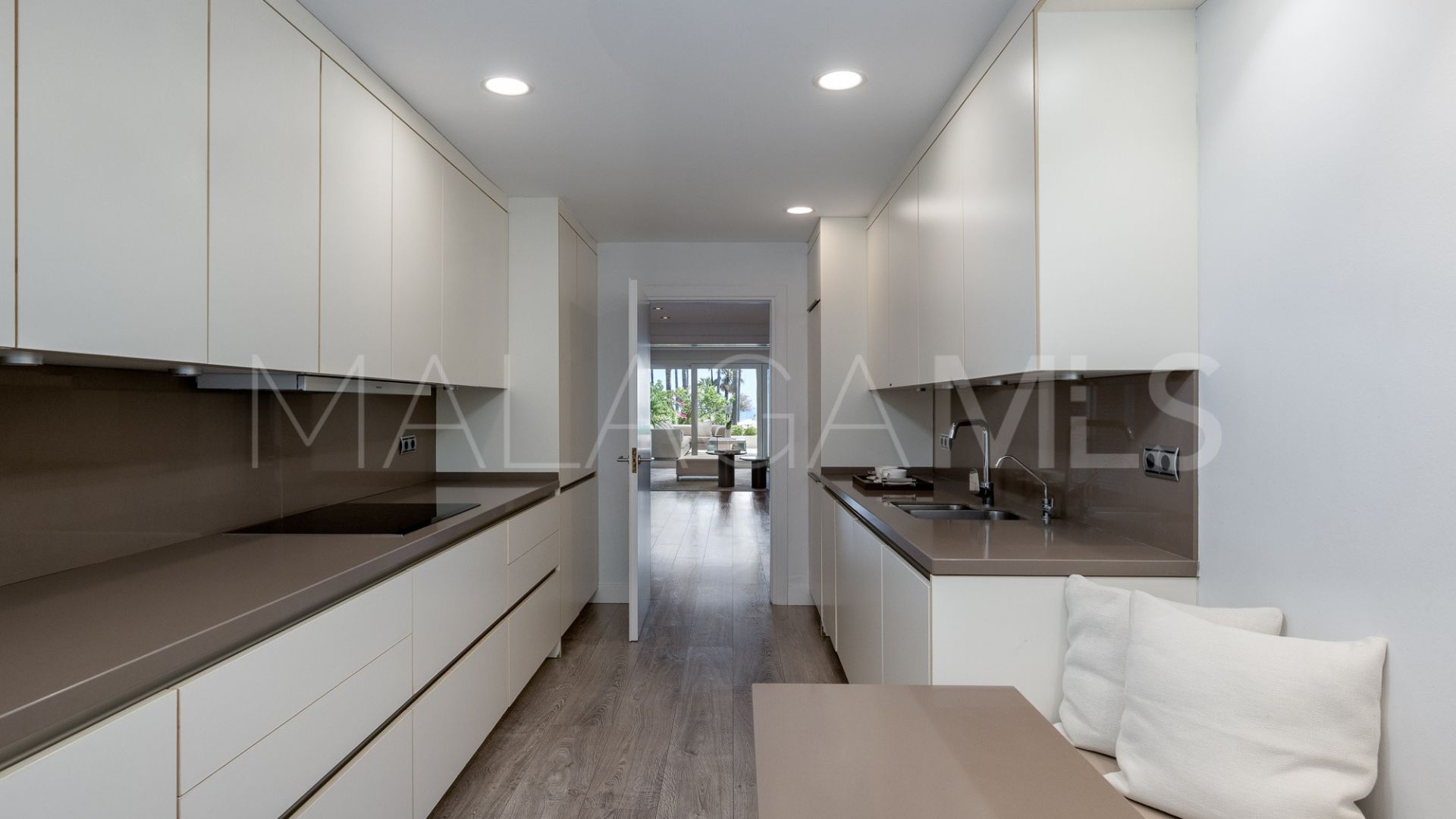 Markplanslägenhet for sale in Los Granados