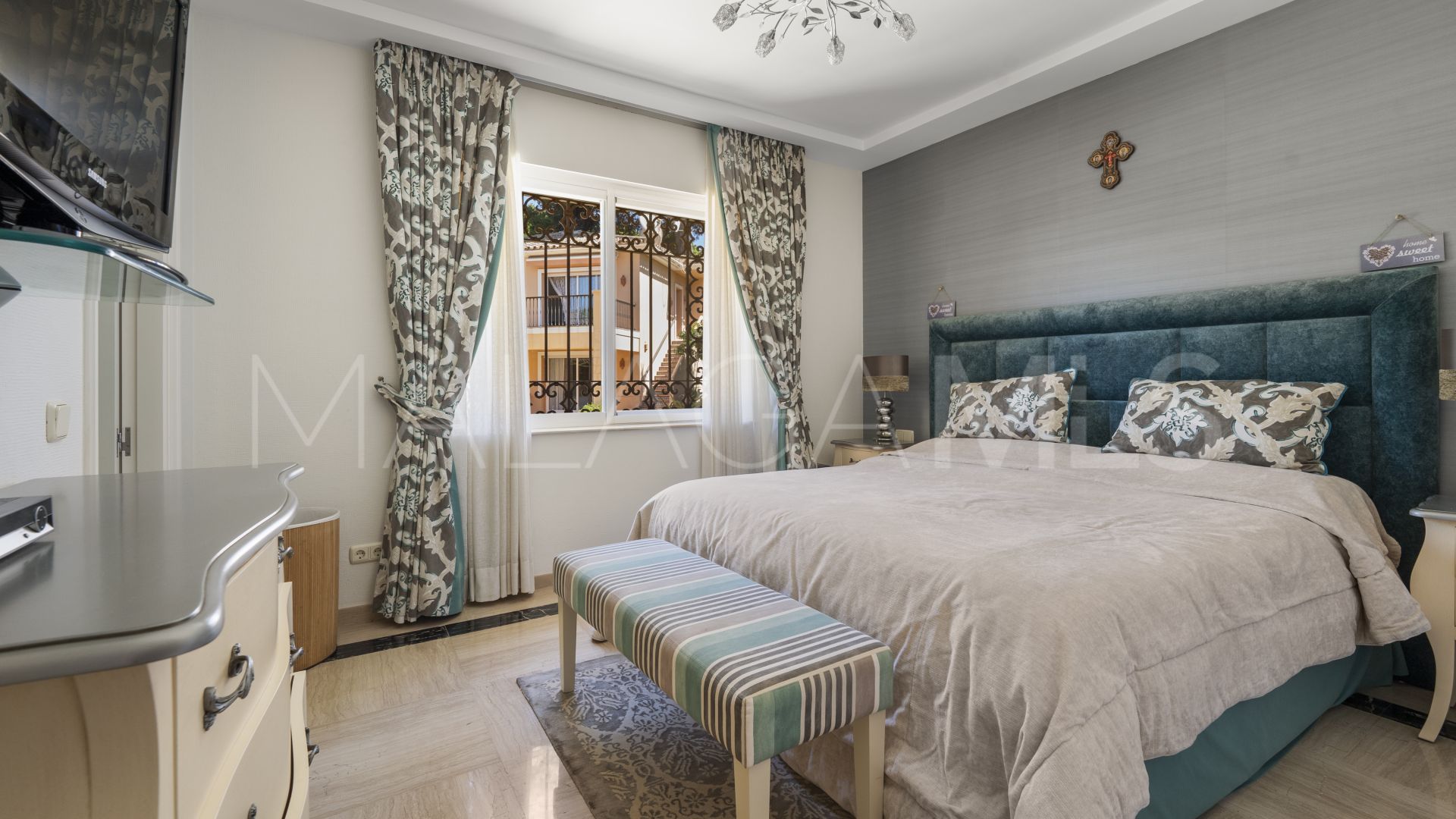 9 bedrooms villa for sale in Benamara