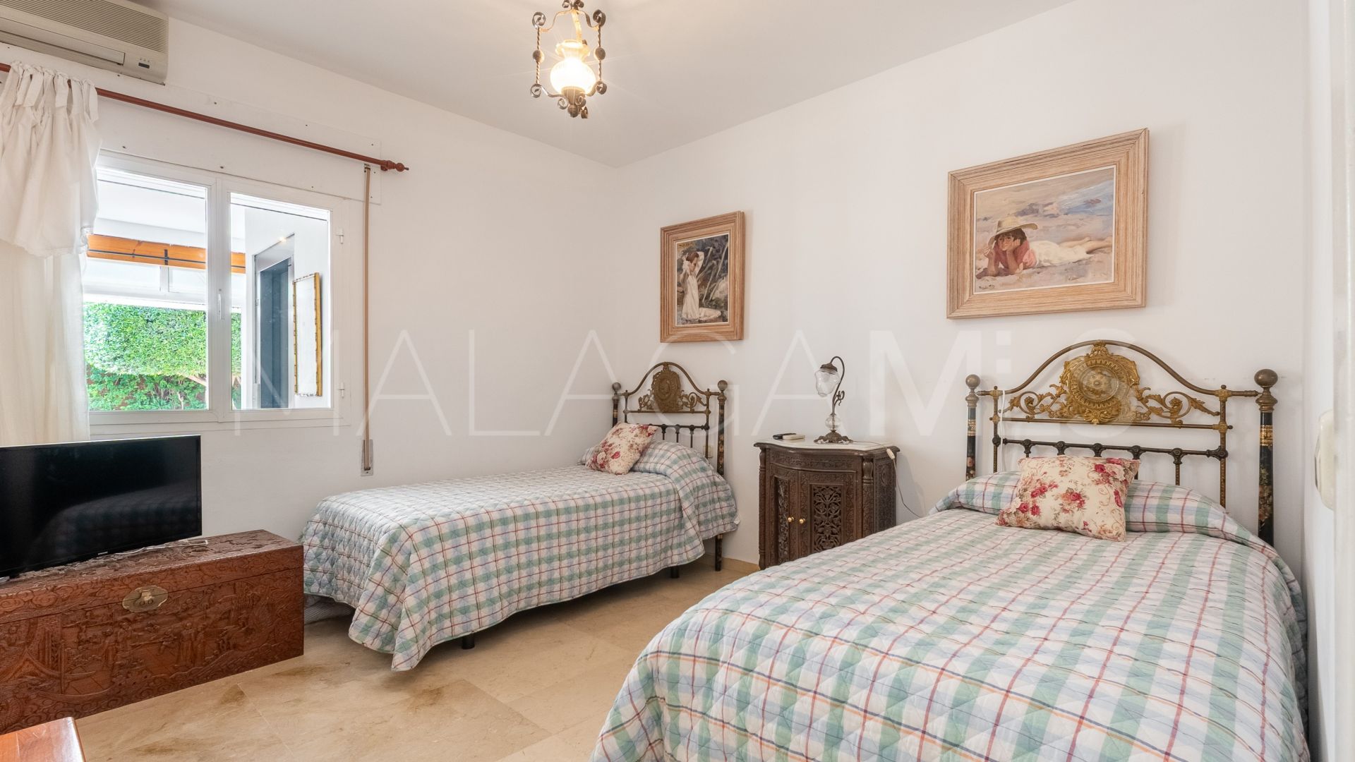 Villa for sale in Las Petunias