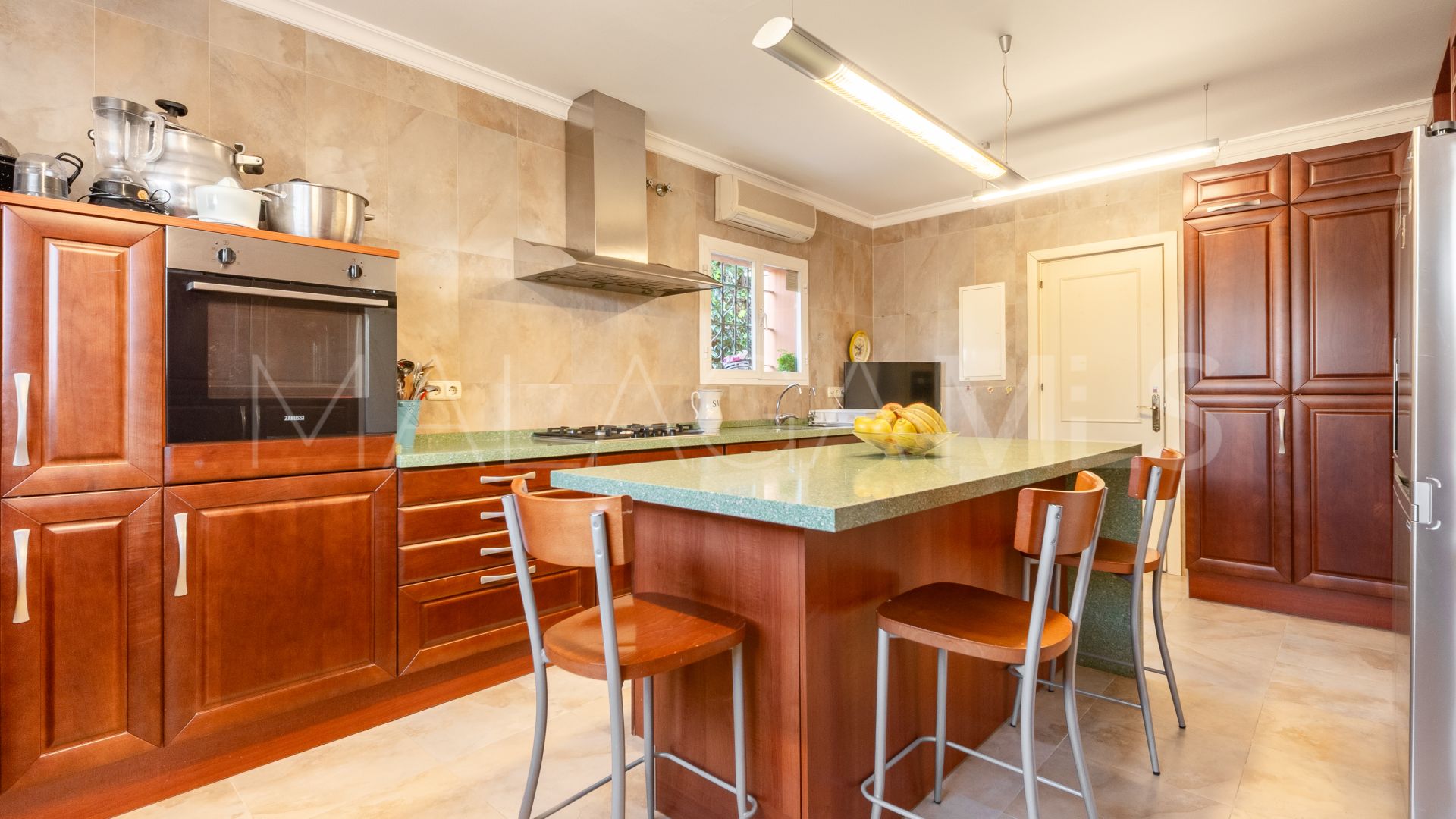 Villa for sale in Las Petunias