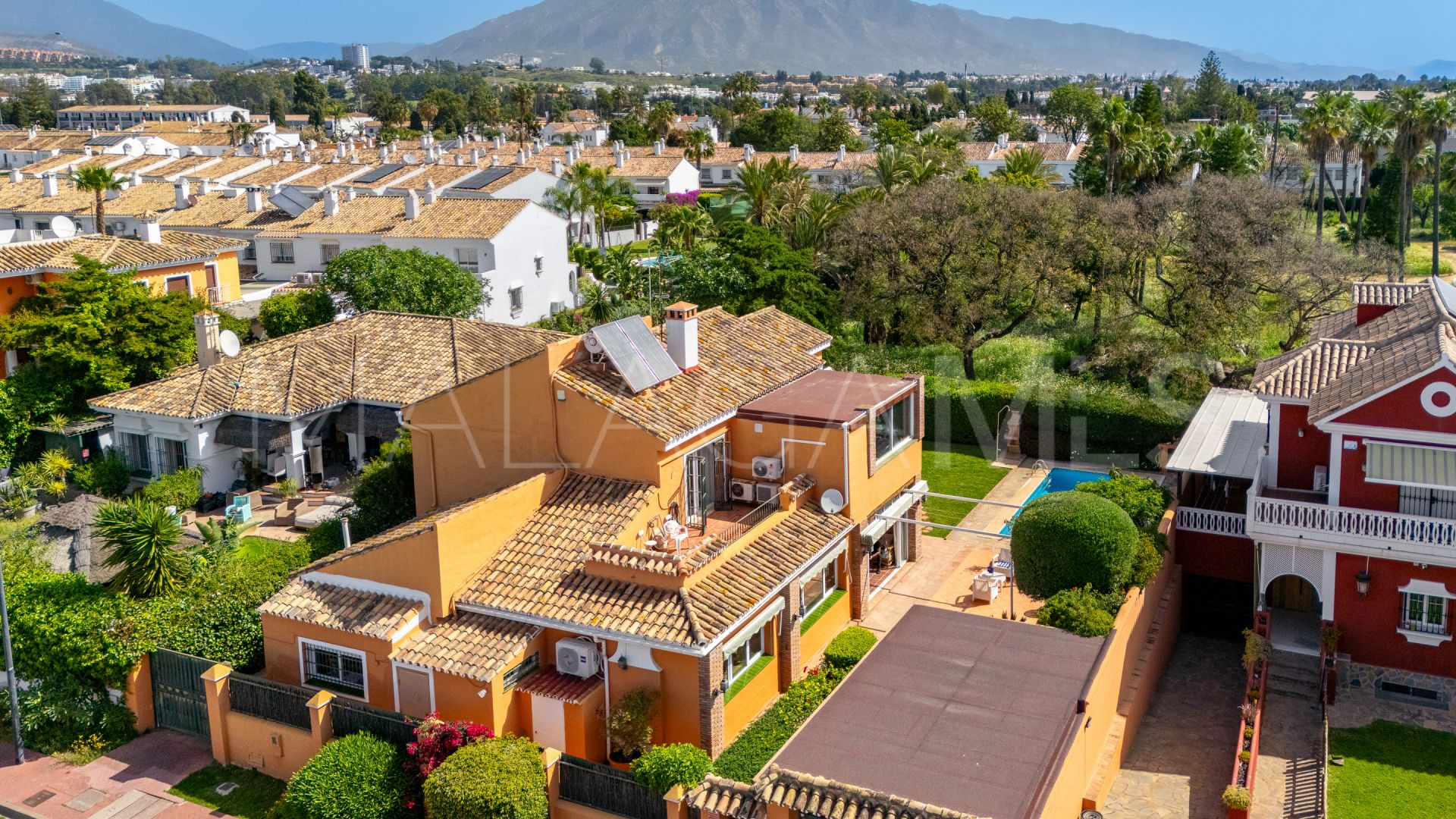 Villa for sale in Las Petunias
