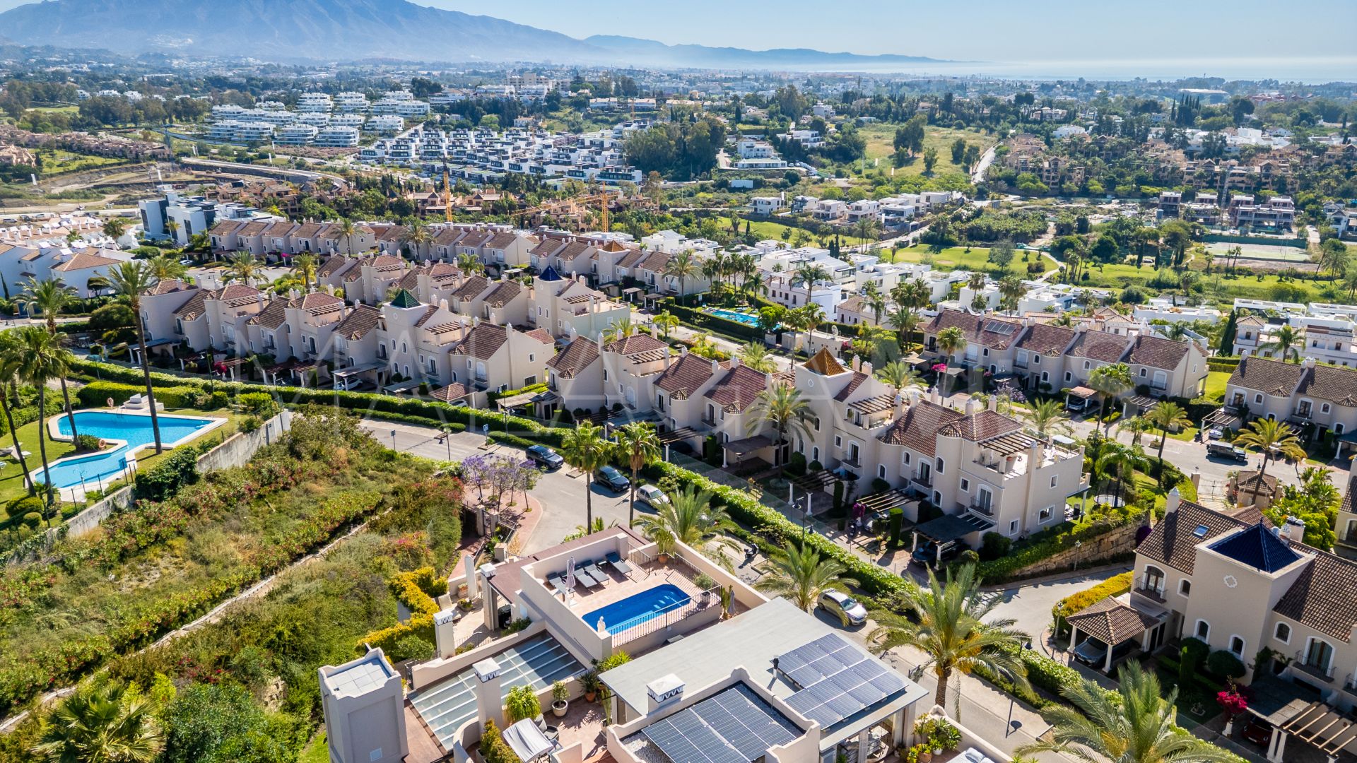 Duplex penthouse for sale in El Paraiso
