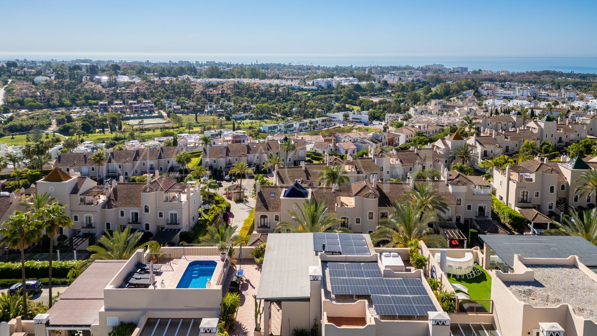 Duplex penthouse for sale in El Paraiso