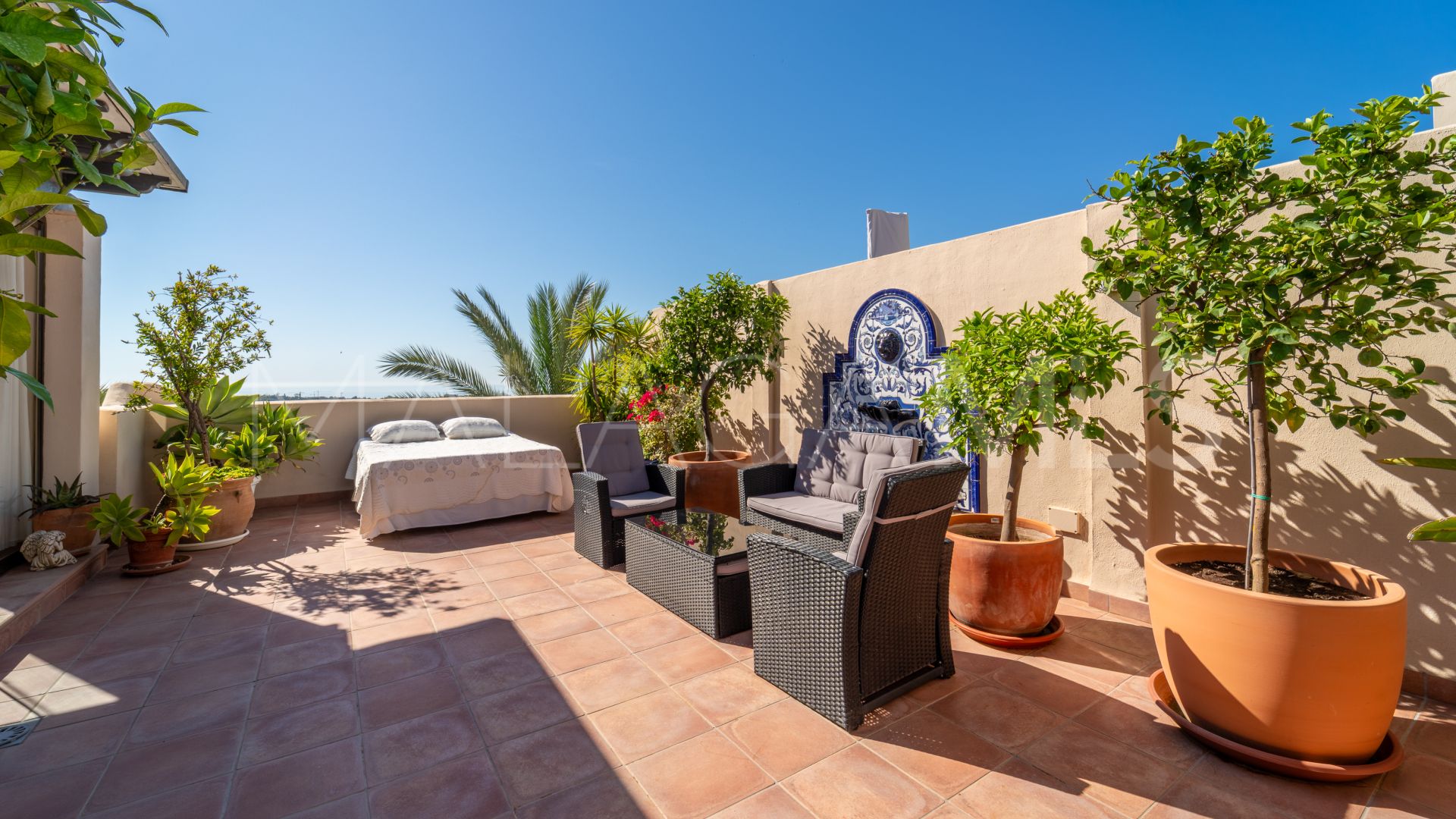 Duplex penthouse for sale in El Paraiso