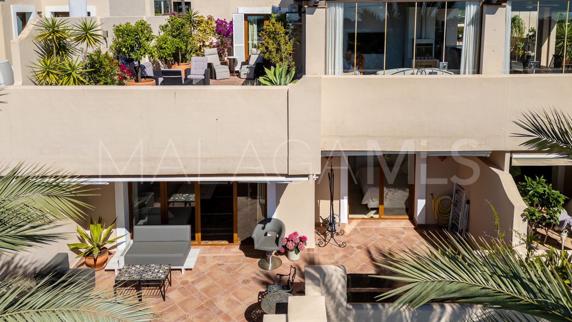 Duplex penthouse for sale in El Paraiso