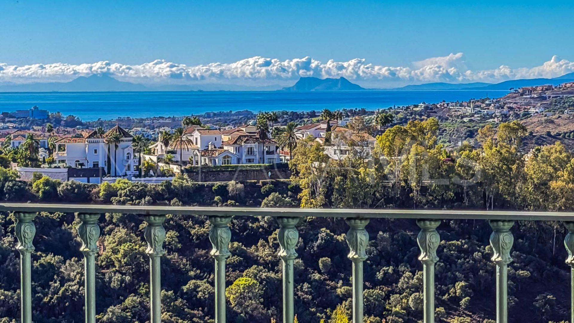 Takvåning for sale in Monte Halcones