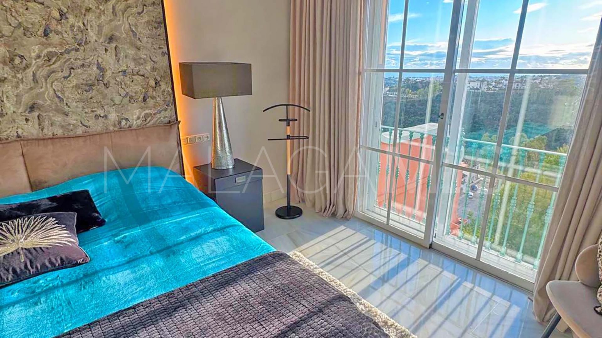 Takvåning for sale in Monte Halcones