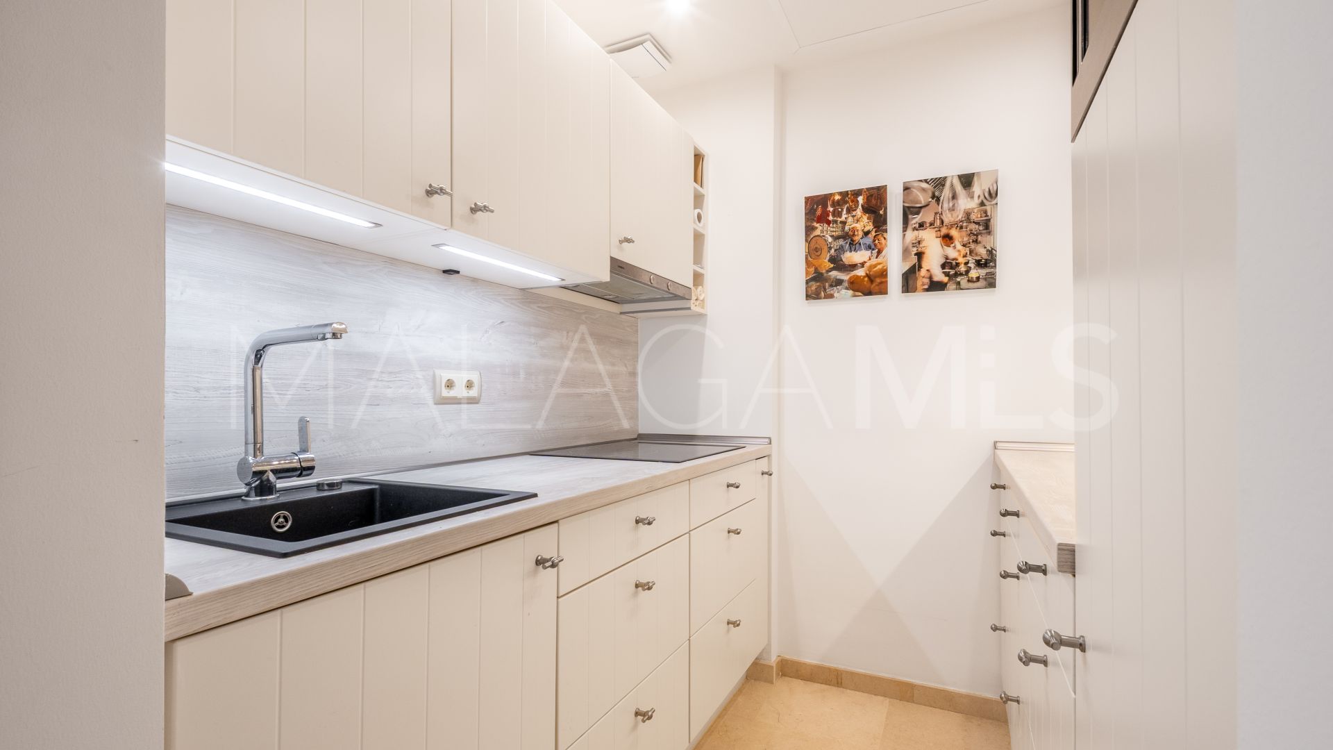 1 bedroom apartment in Hotel Puente Romano for sale