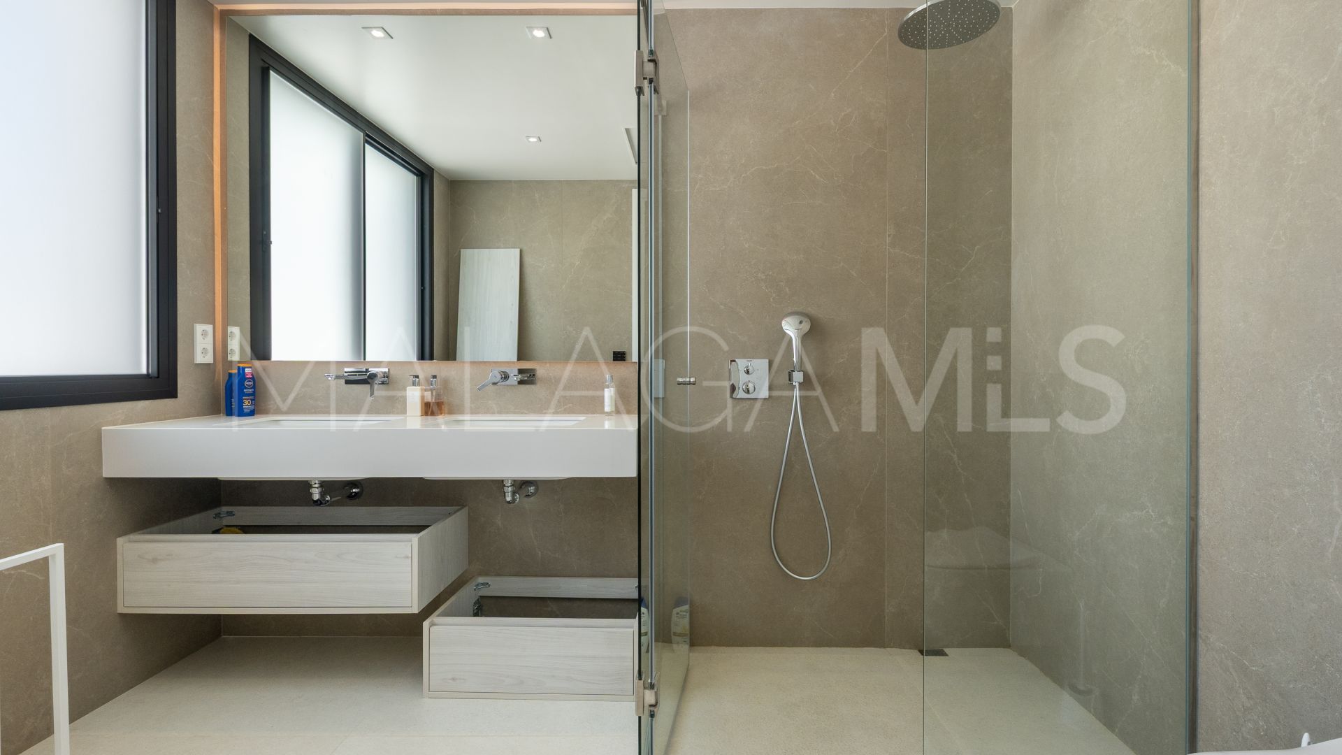 Villa for sale in La Finca de Marbella