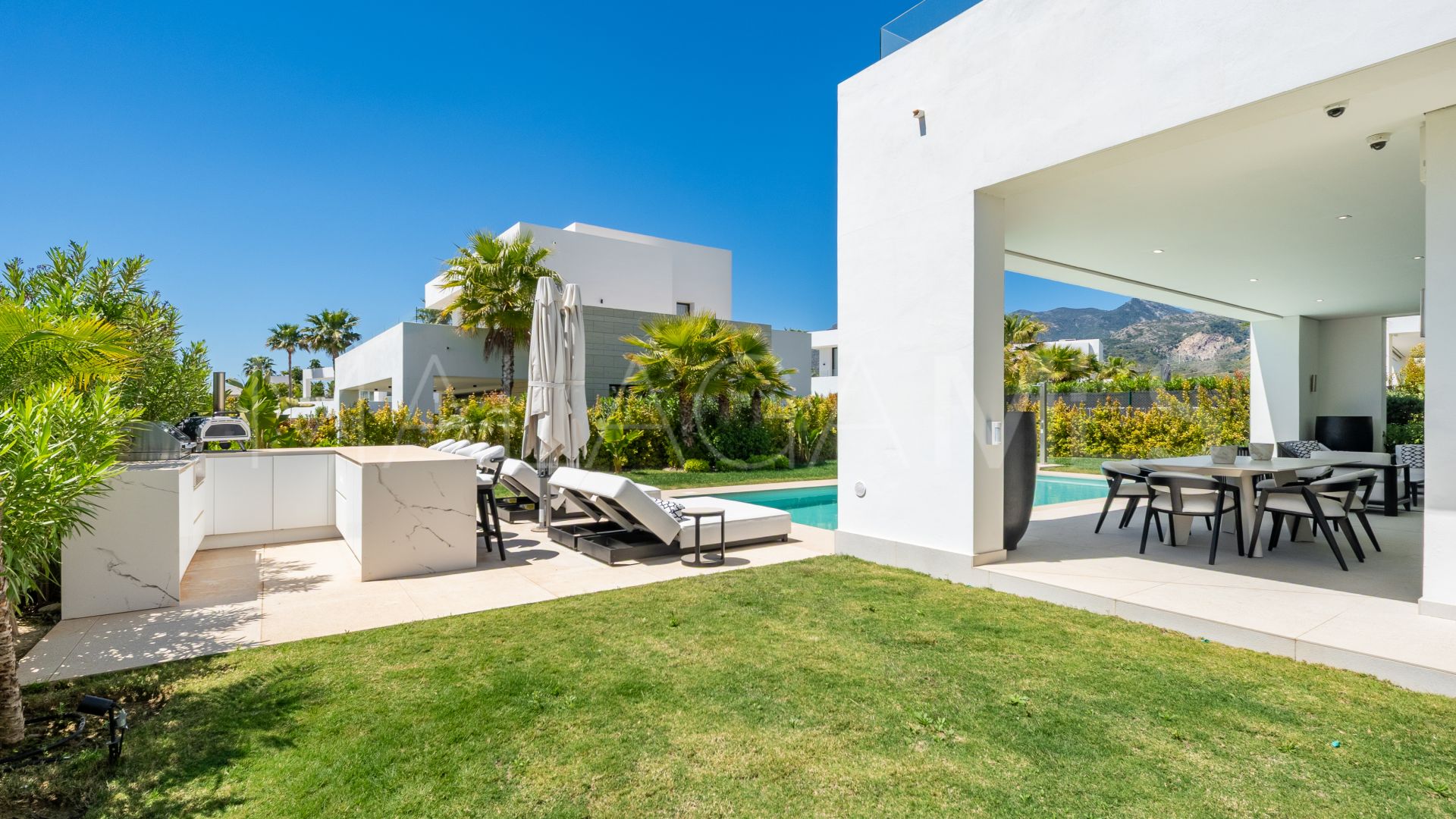 Villa for sale in La Finca de Marbella