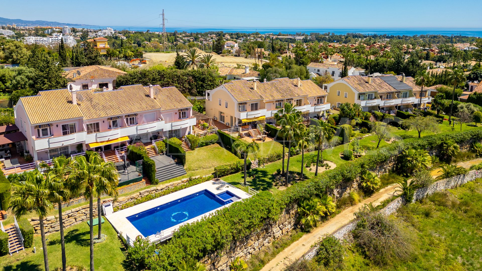 Buy town house in Atalaya