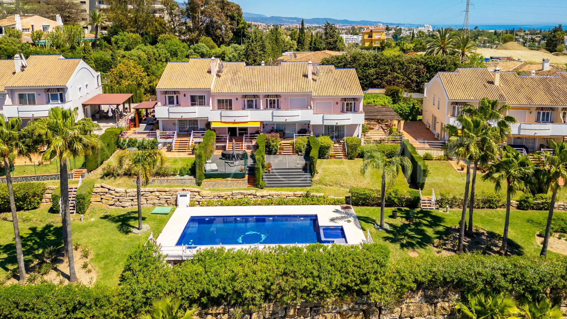 Buy town house in Atalaya