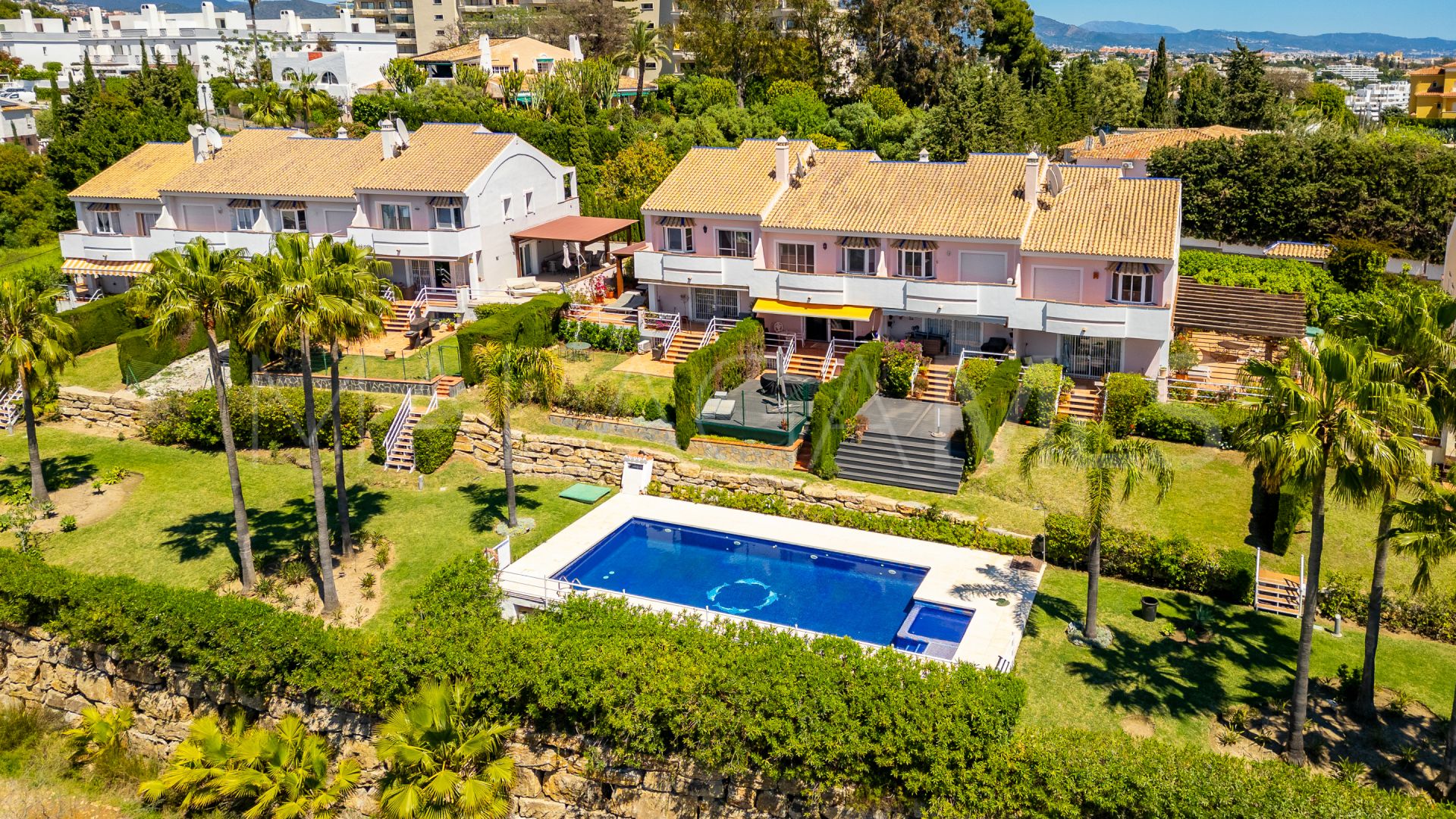 Buy town house in Atalaya