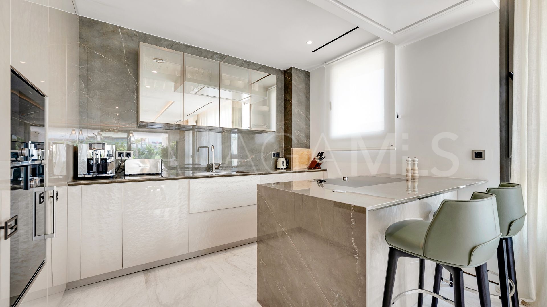 Duplex penthouse for sale in Epic Marbella