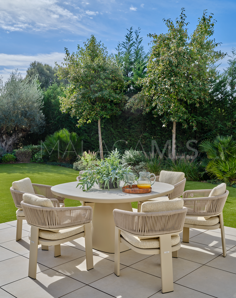 5 bedrooms villa for sale in El Paraiso