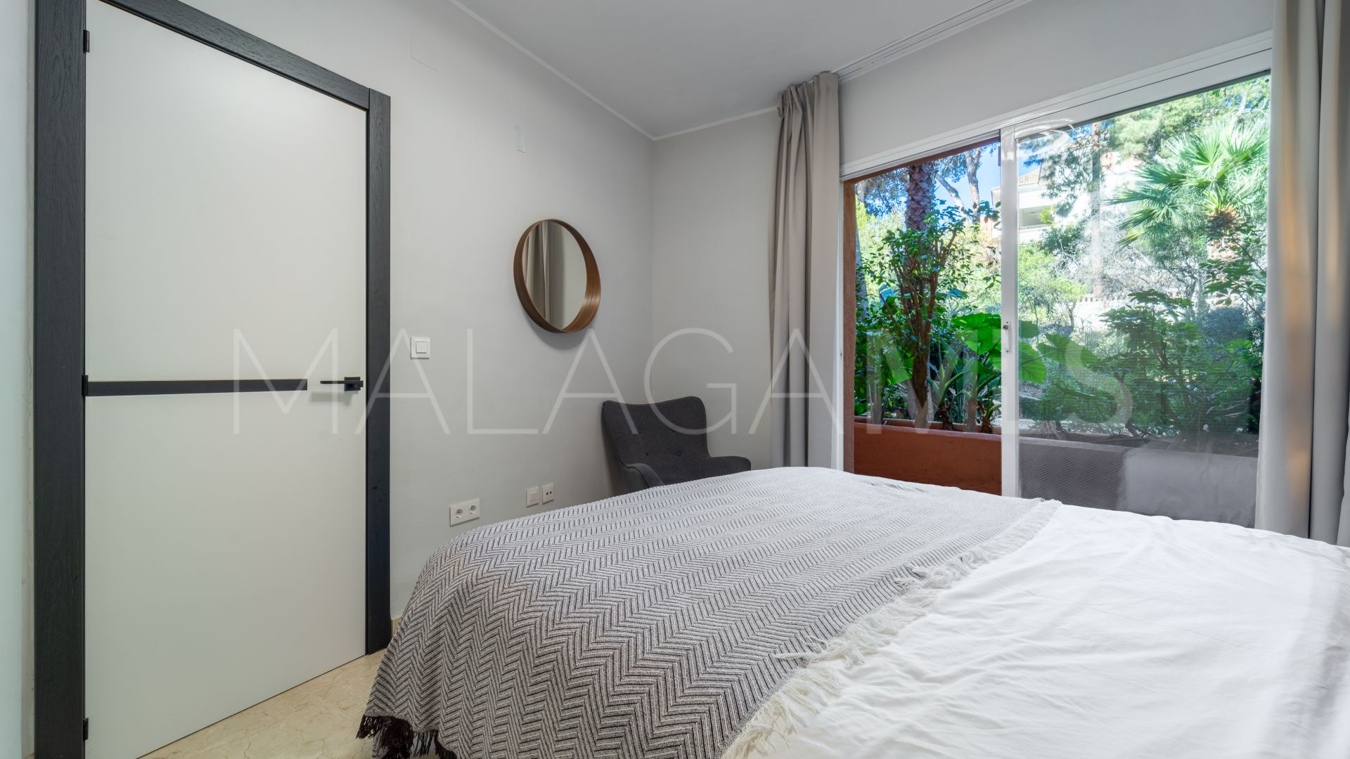 Markplanslägenhet for sale in Oasis de Marbella