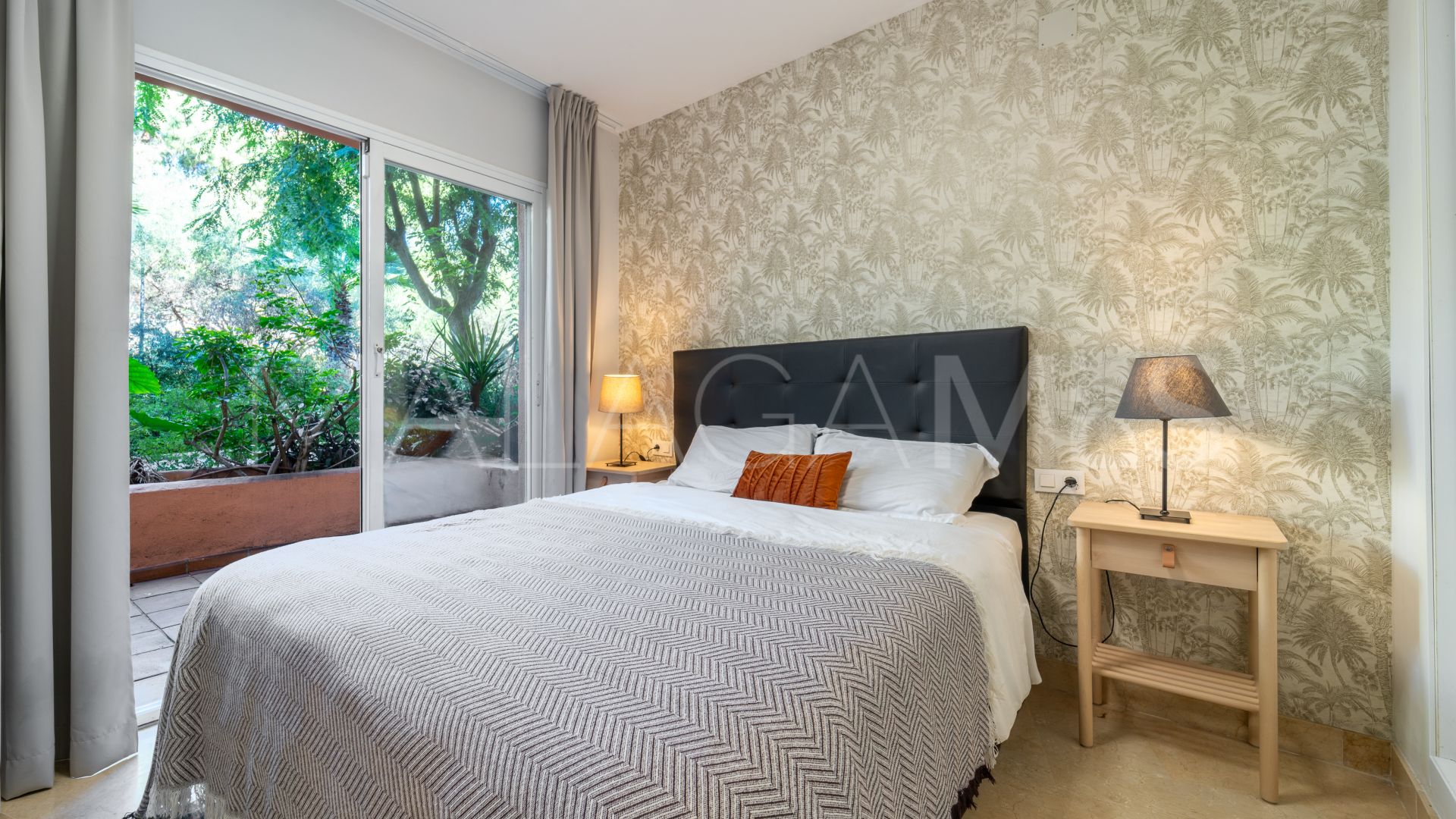 Markplanslägenhet for sale in Oasis de Marbella