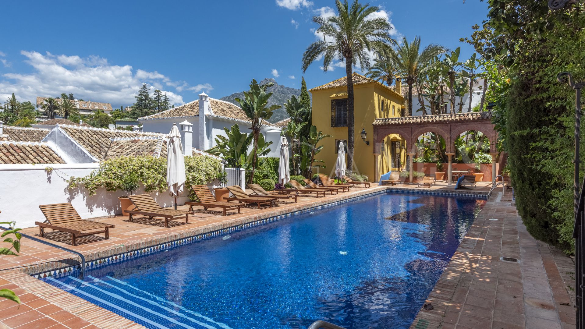 Radhus for sale in Lomas Pueblo