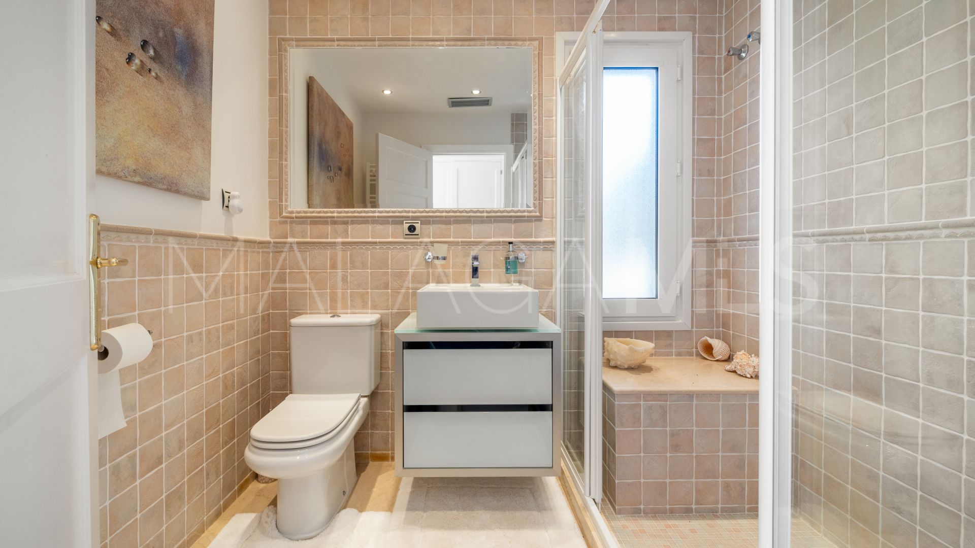 Villa for sale in Hacienda las Chapas with 3 bedrooms