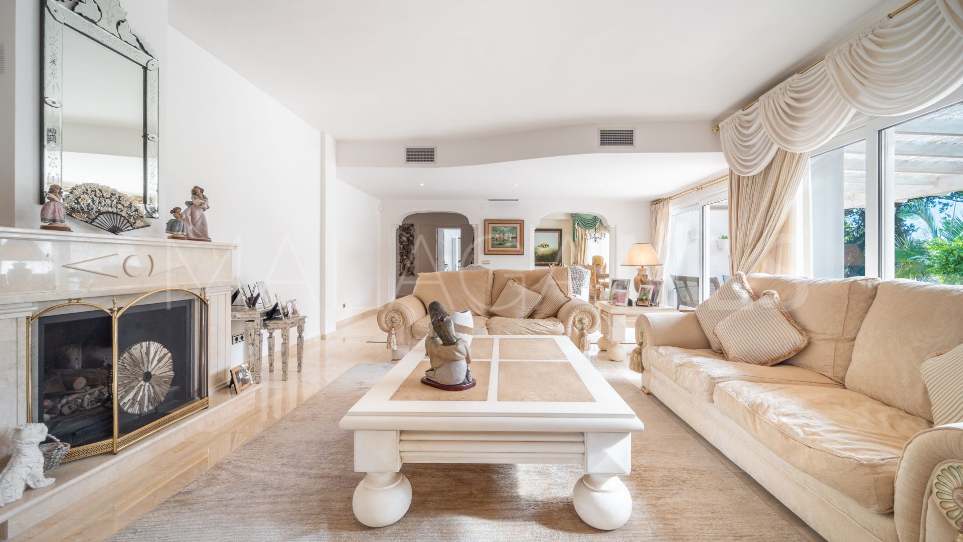 Villa for sale in Hacienda las Chapas with 3 bedrooms