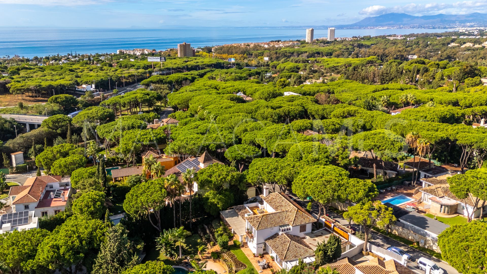 Villa for sale in Hacienda las Chapas with 3 bedrooms