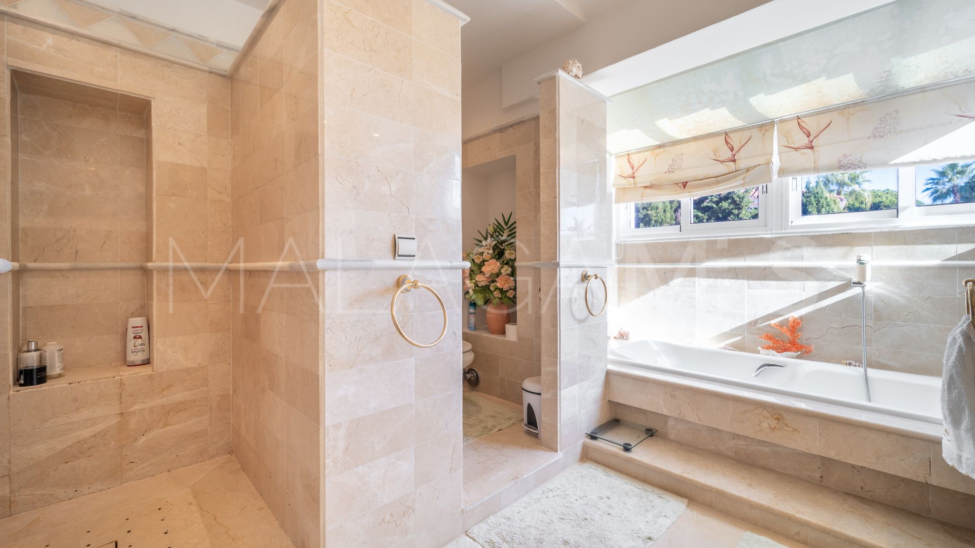 Villa for sale in Hacienda las Chapas with 3 bedrooms