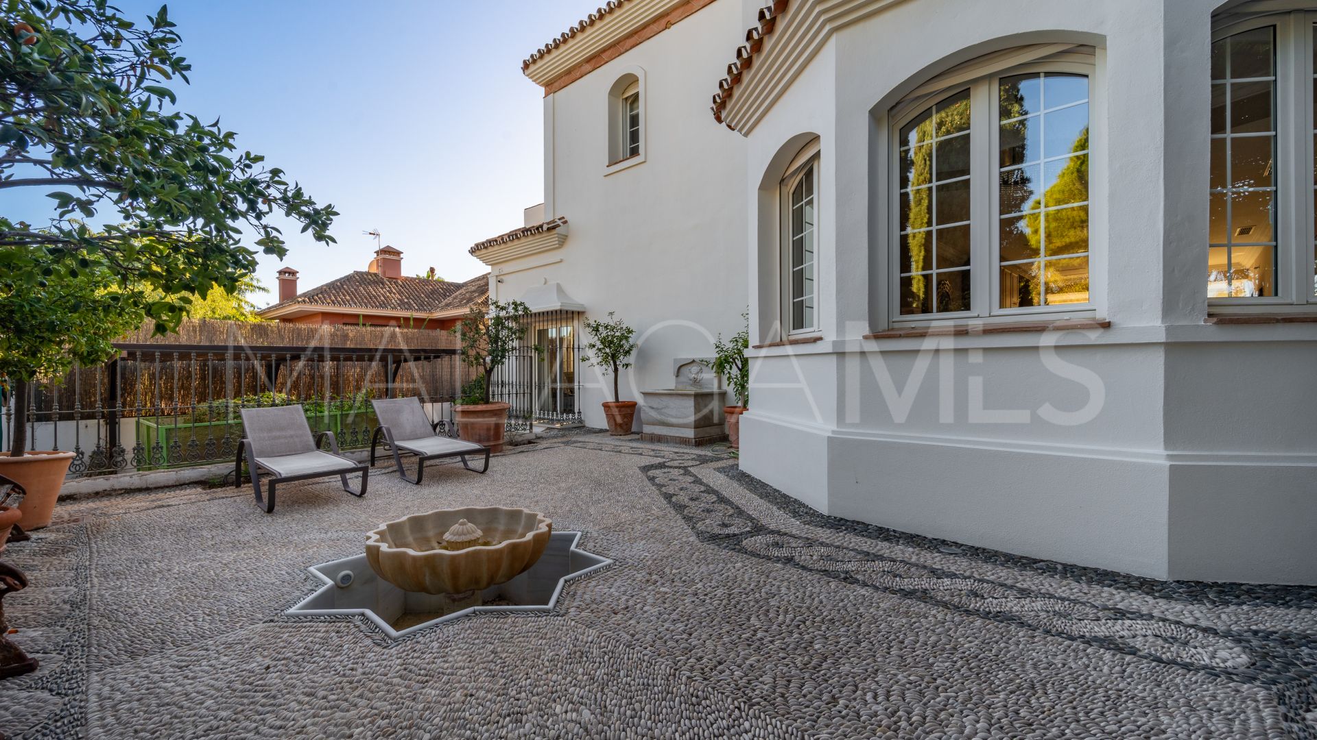 5 bedrooms villa in Aloha for sale