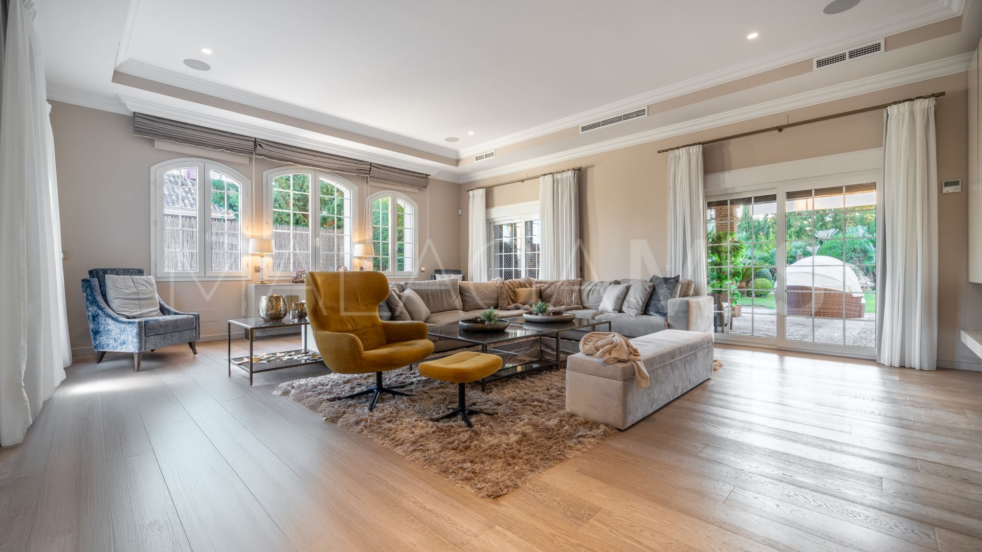 5 bedrooms villa in Aloha for sale