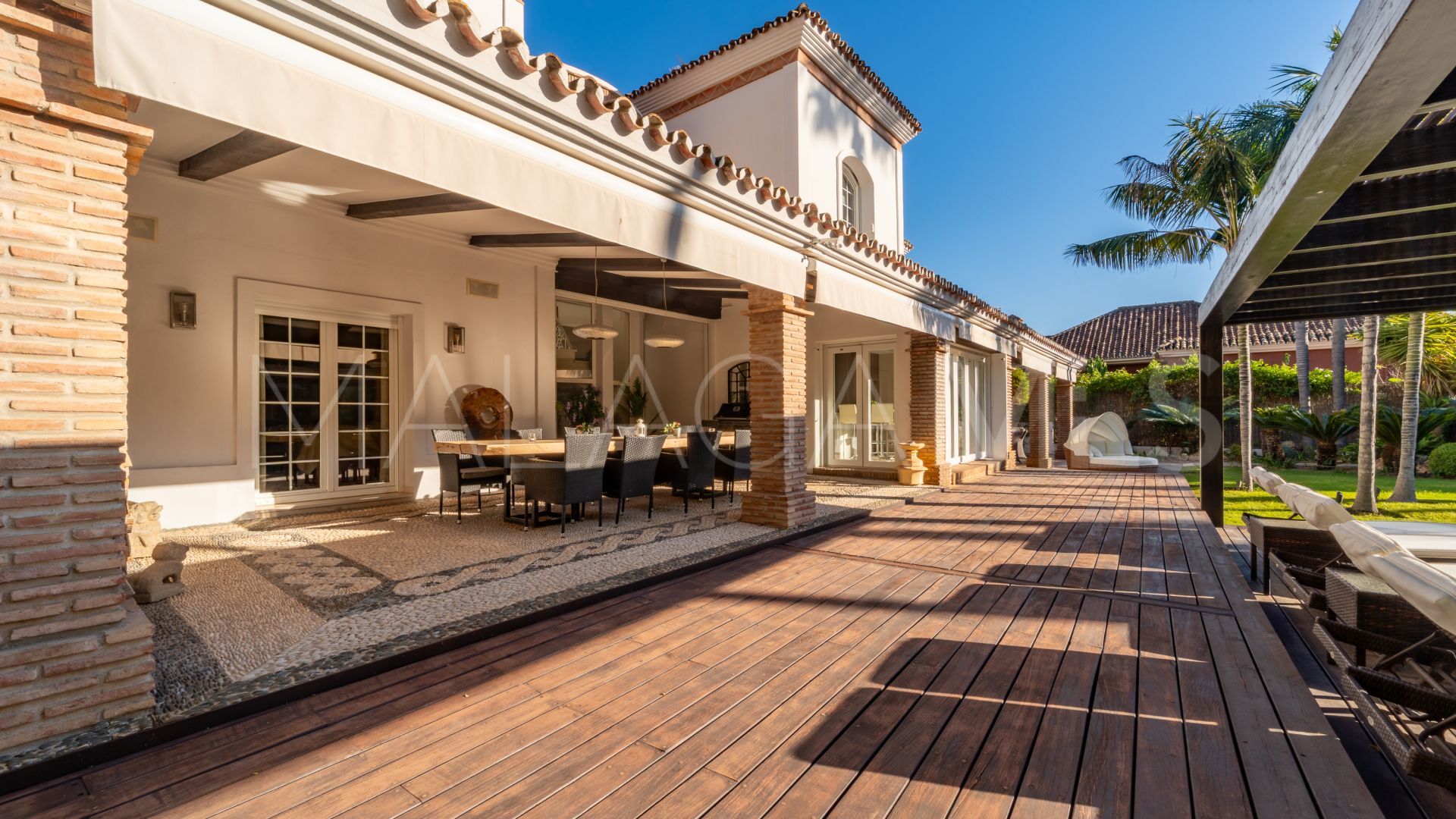 5 bedrooms villa in Aloha for sale