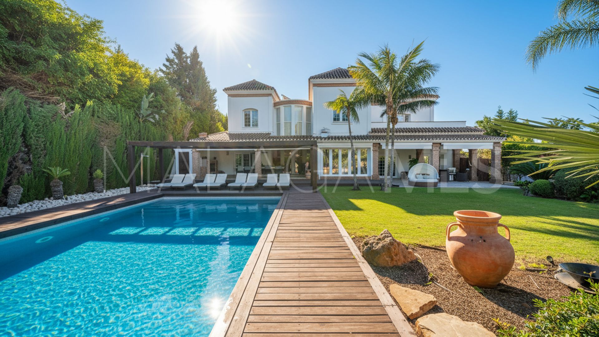 5 bedrooms villa in Aloha for sale