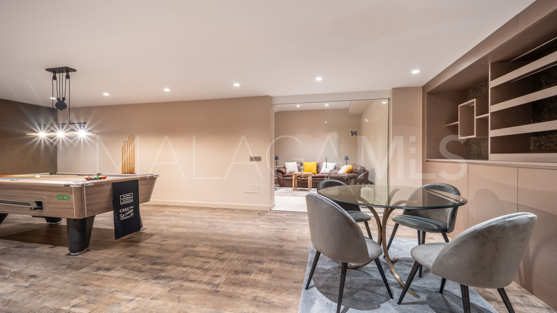 5 bedrooms villa in Aloha for sale