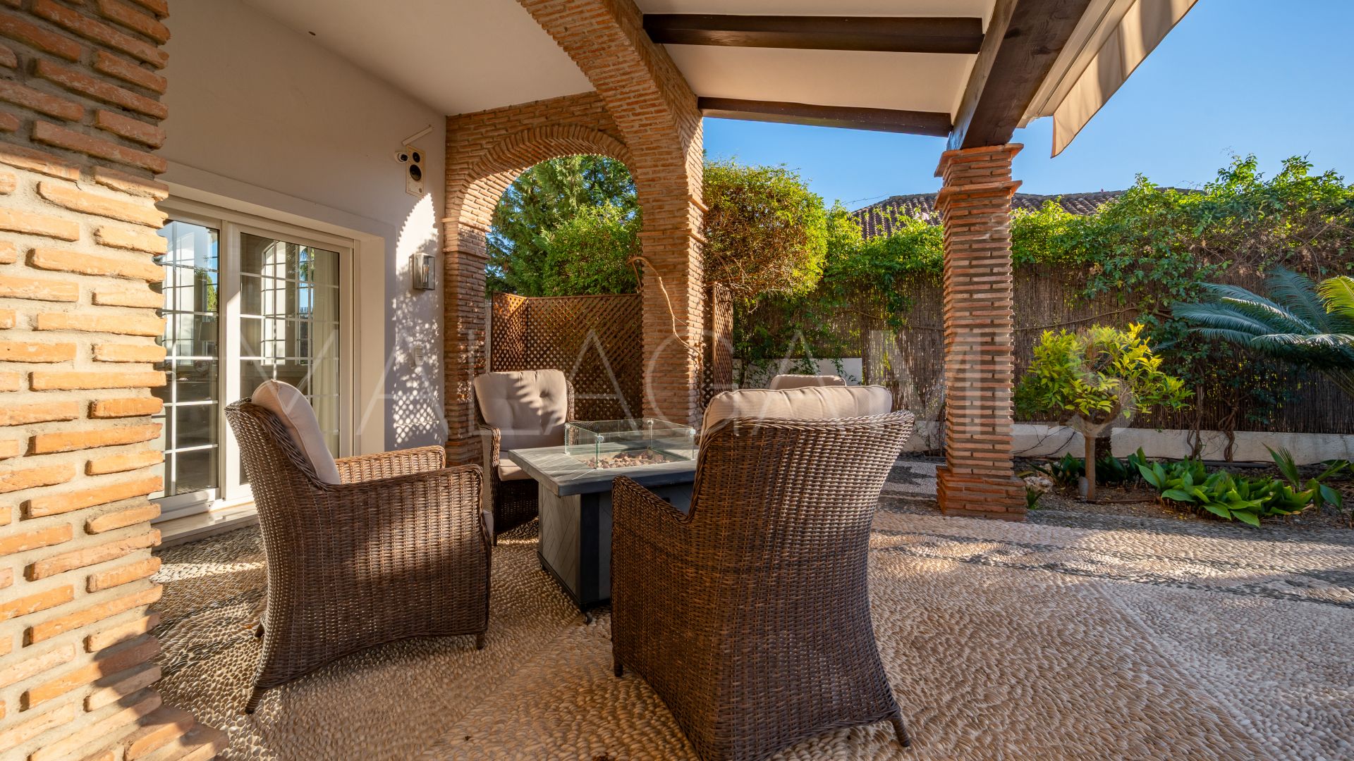 5 bedrooms villa in Aloha for sale