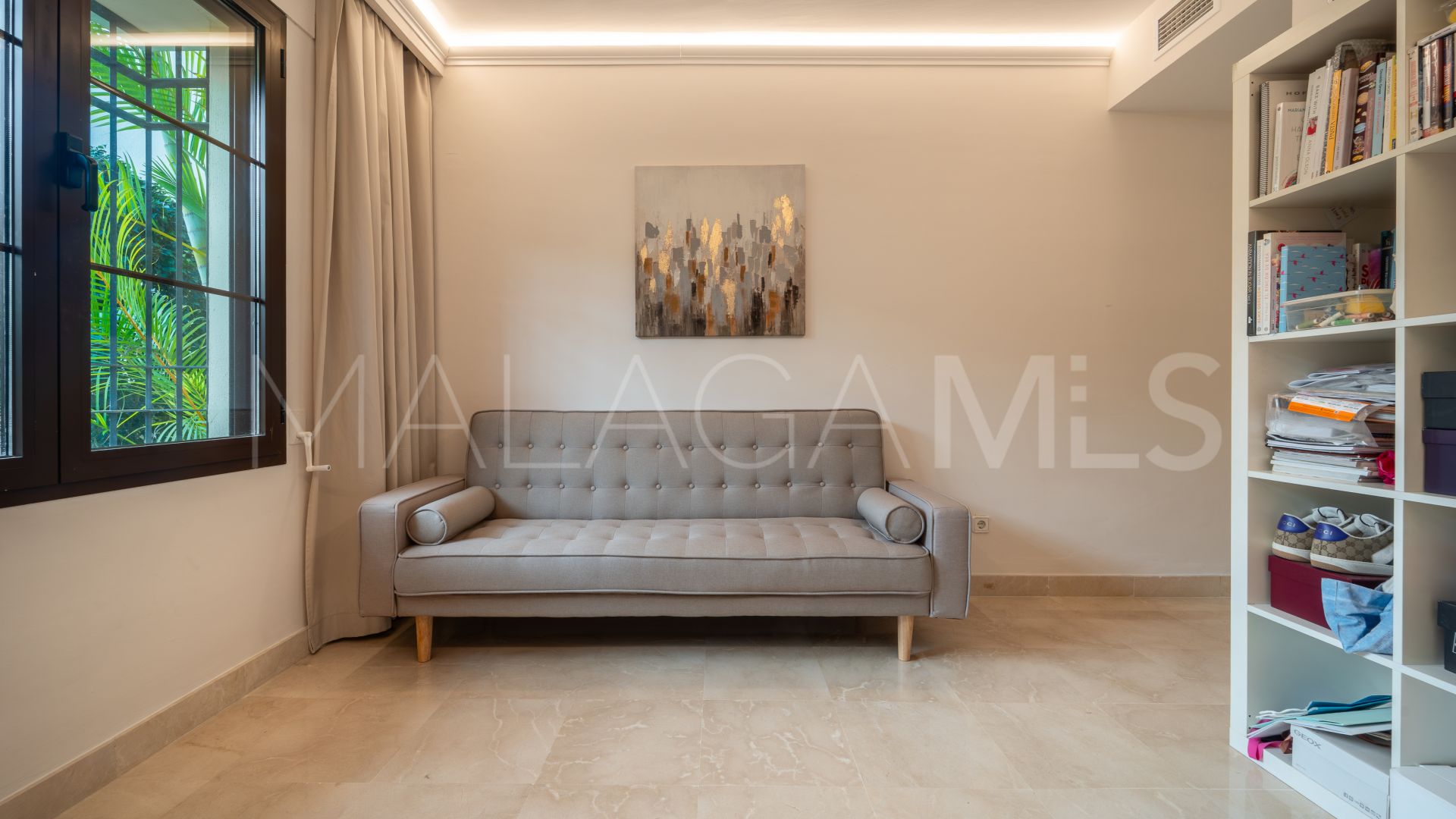 3 bedrooms ground floor apartment in Los Arqueros for sale