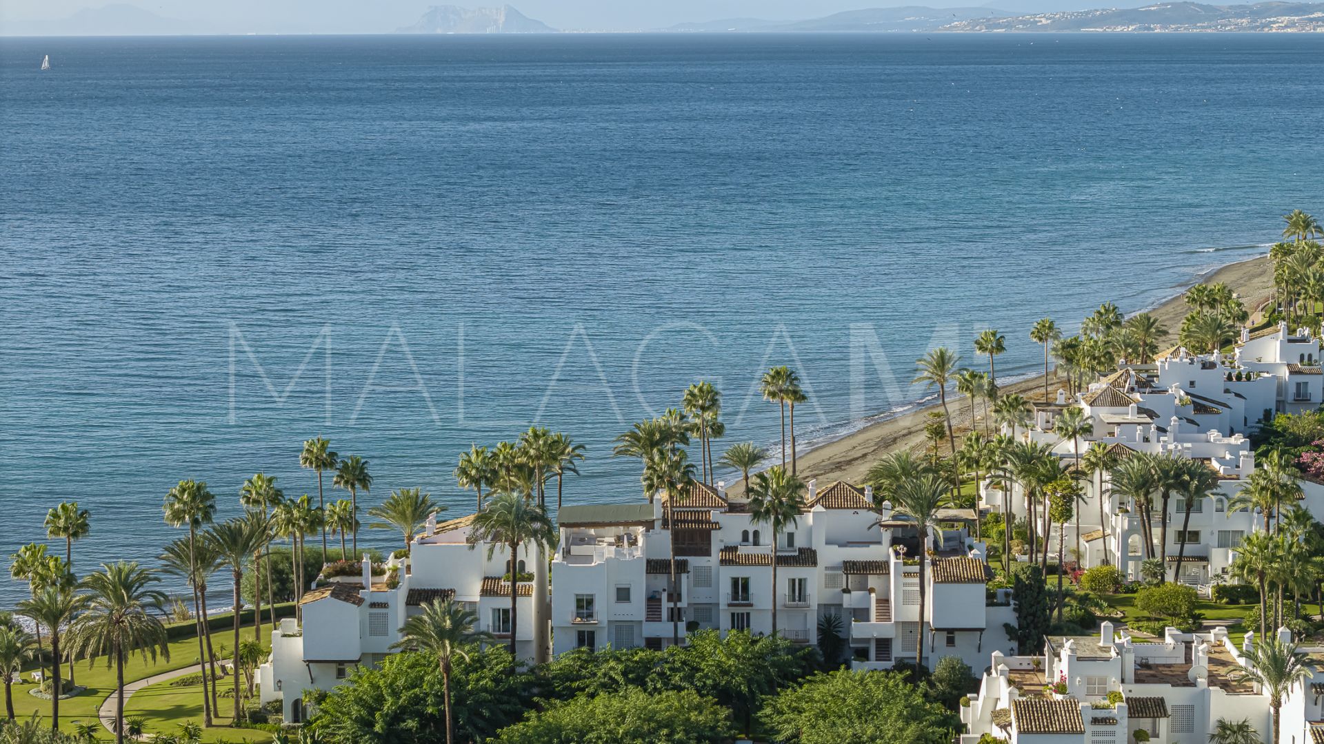 Ground floor apartment for sale in Alcazaba Beach