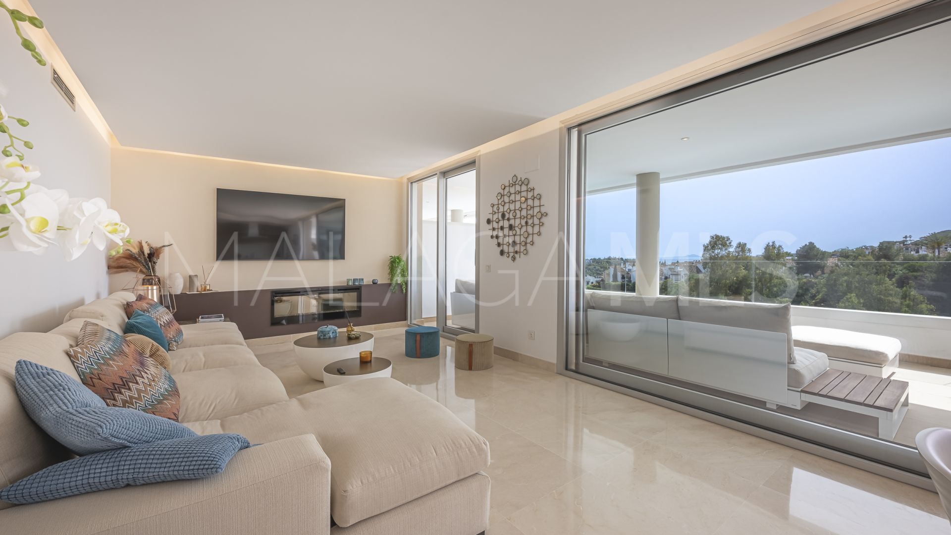 Duplex penthouse for sale in Botanic