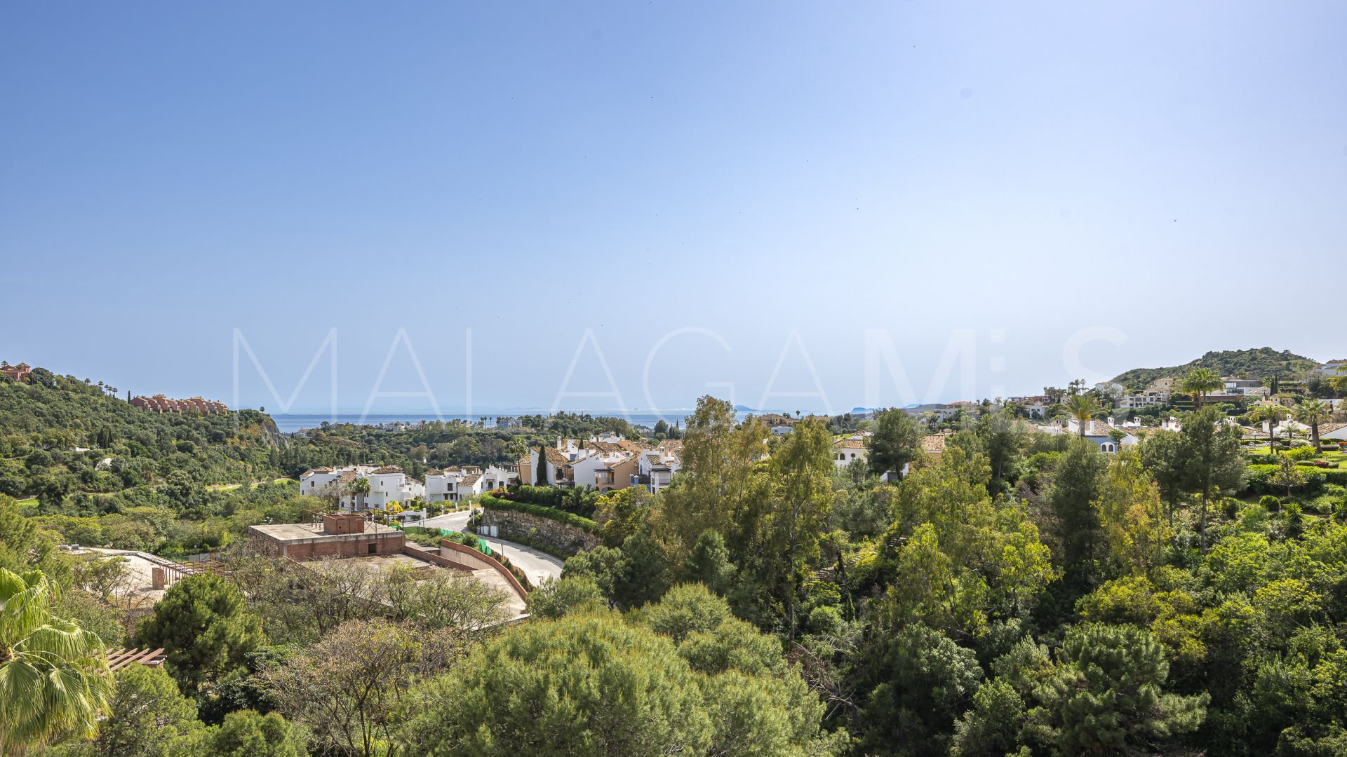 Duplex penthouse for sale in Botanic