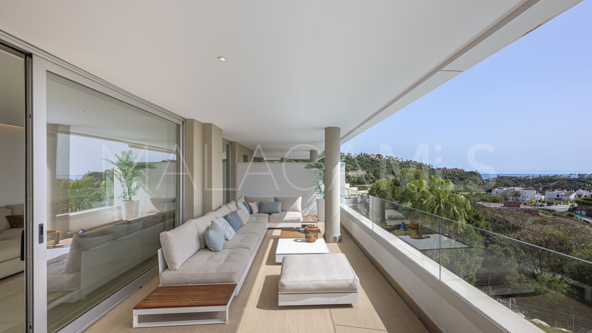 Duplex penthouse for sale in Botanic