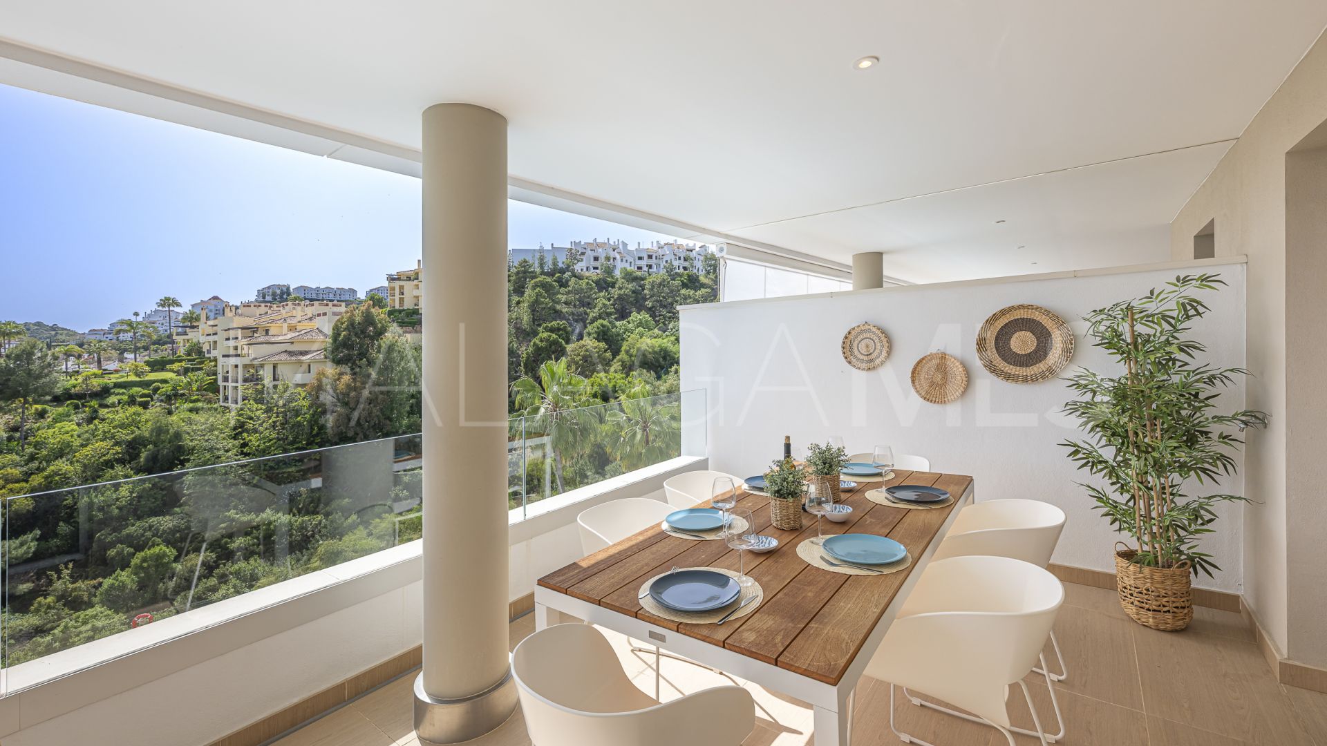 Duplex penthouse for sale in Botanic