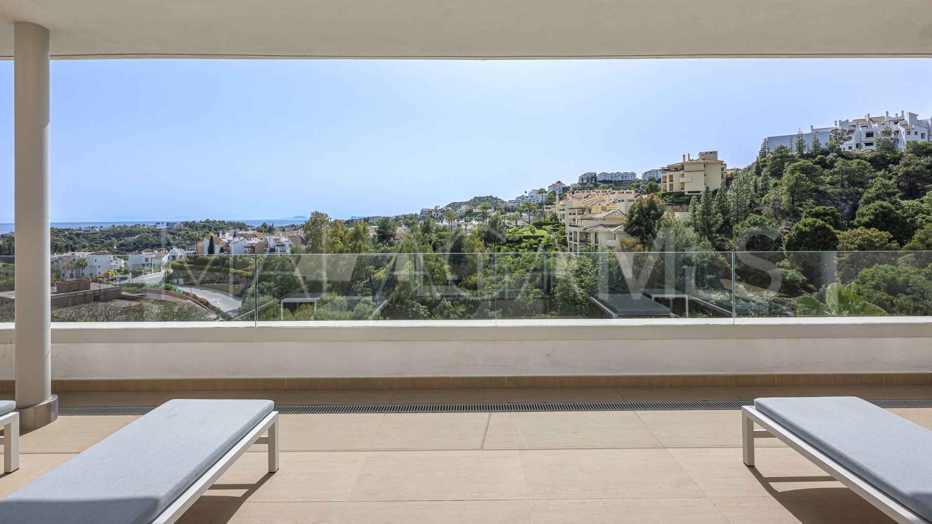 Duplex penthouse for sale in Botanic