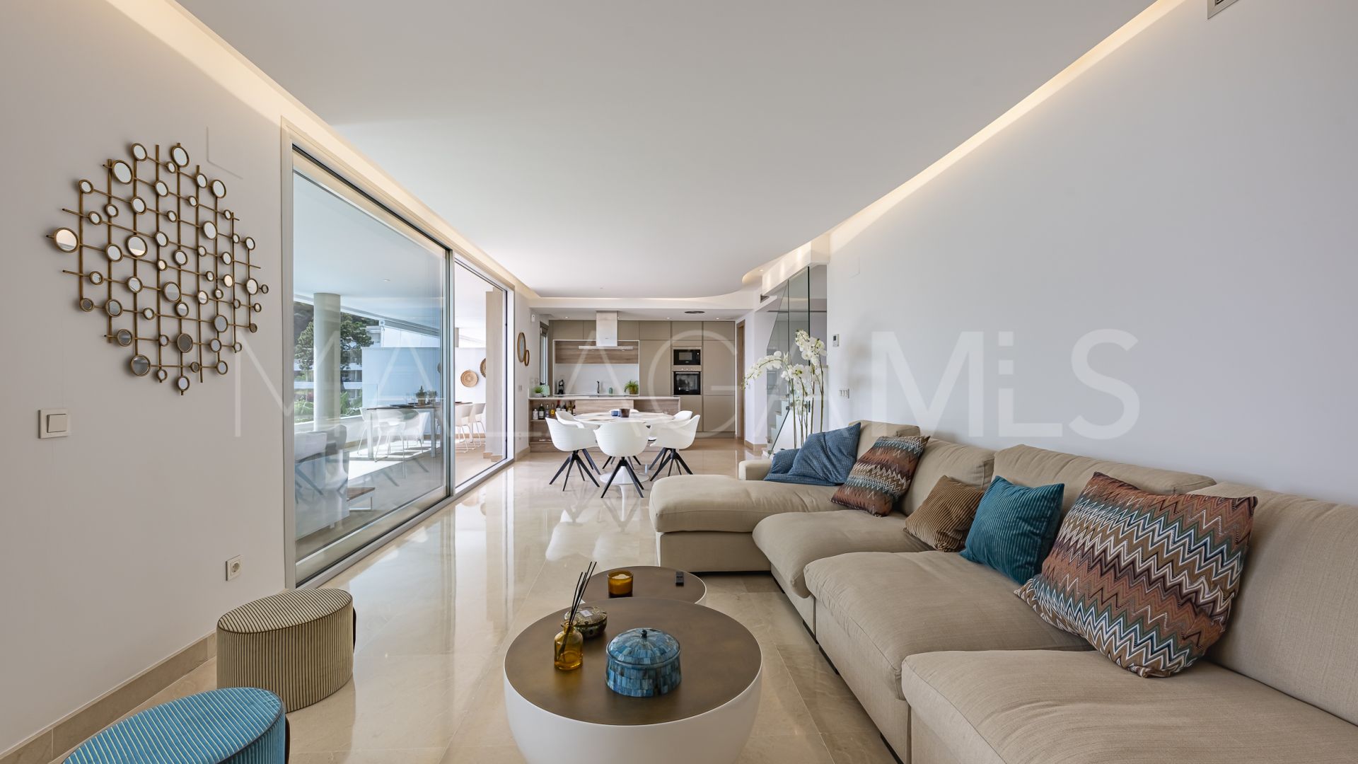 Duplex penthouse for sale in Botanic