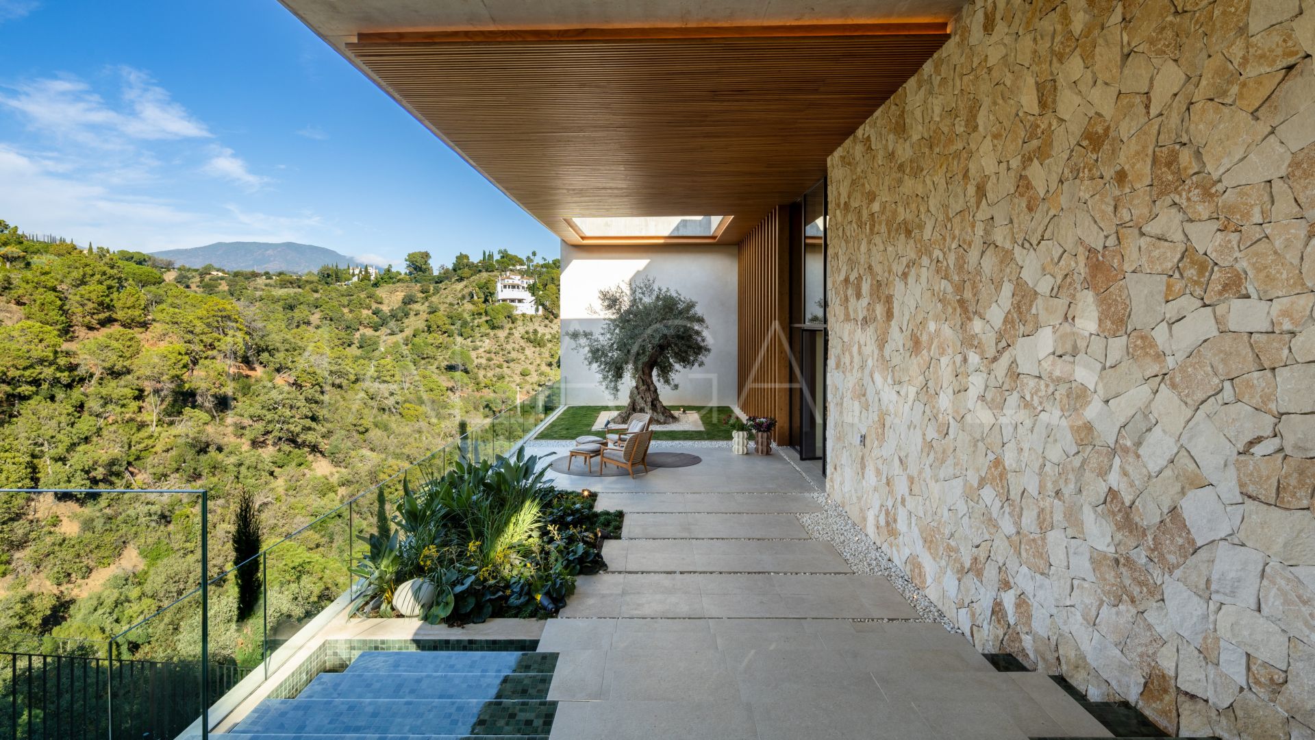 Villa for sale in El Madroñal