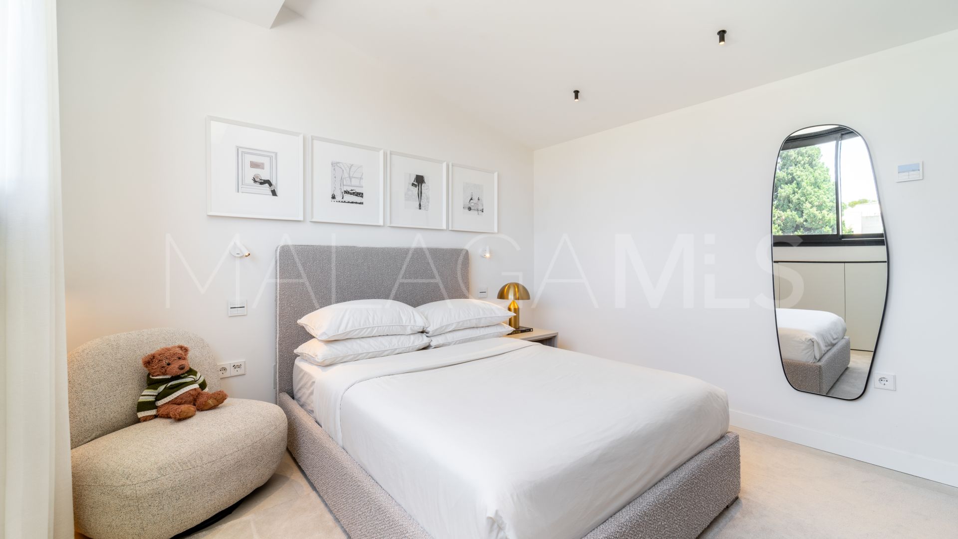 Duplex penthouse for sale in Jardines de las Fuentes