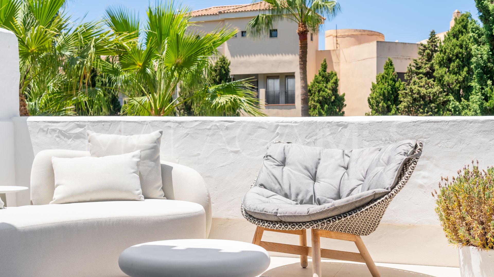 Duplex penthouse for sale in Jardines de las Fuentes